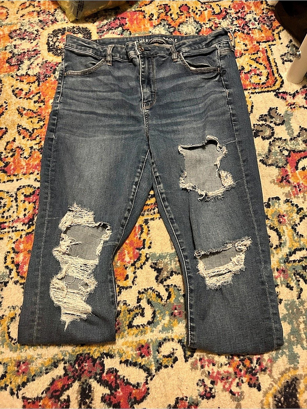 American Eagle Outfitters AE High-Waisted Ripped Jegging Distressed Straight Leg